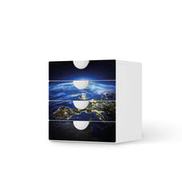 Klebefolie Earth View - IKEA Smastad Kommode - 4 Schubladen - weiss