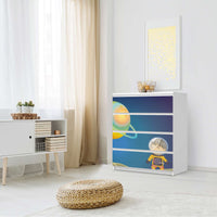 Folie für Möbel Young Explorer - IKEA Malm Kommode 4 Schubladen - Schlafzimmer