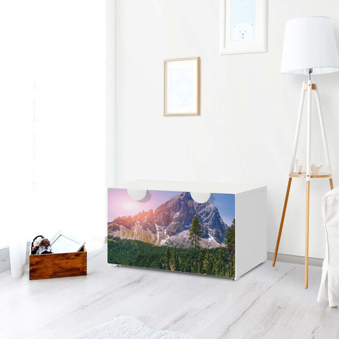 Möbelfolie Alpenblick - IKEA Smastad Bank mit Kasten - Kinderzimmer