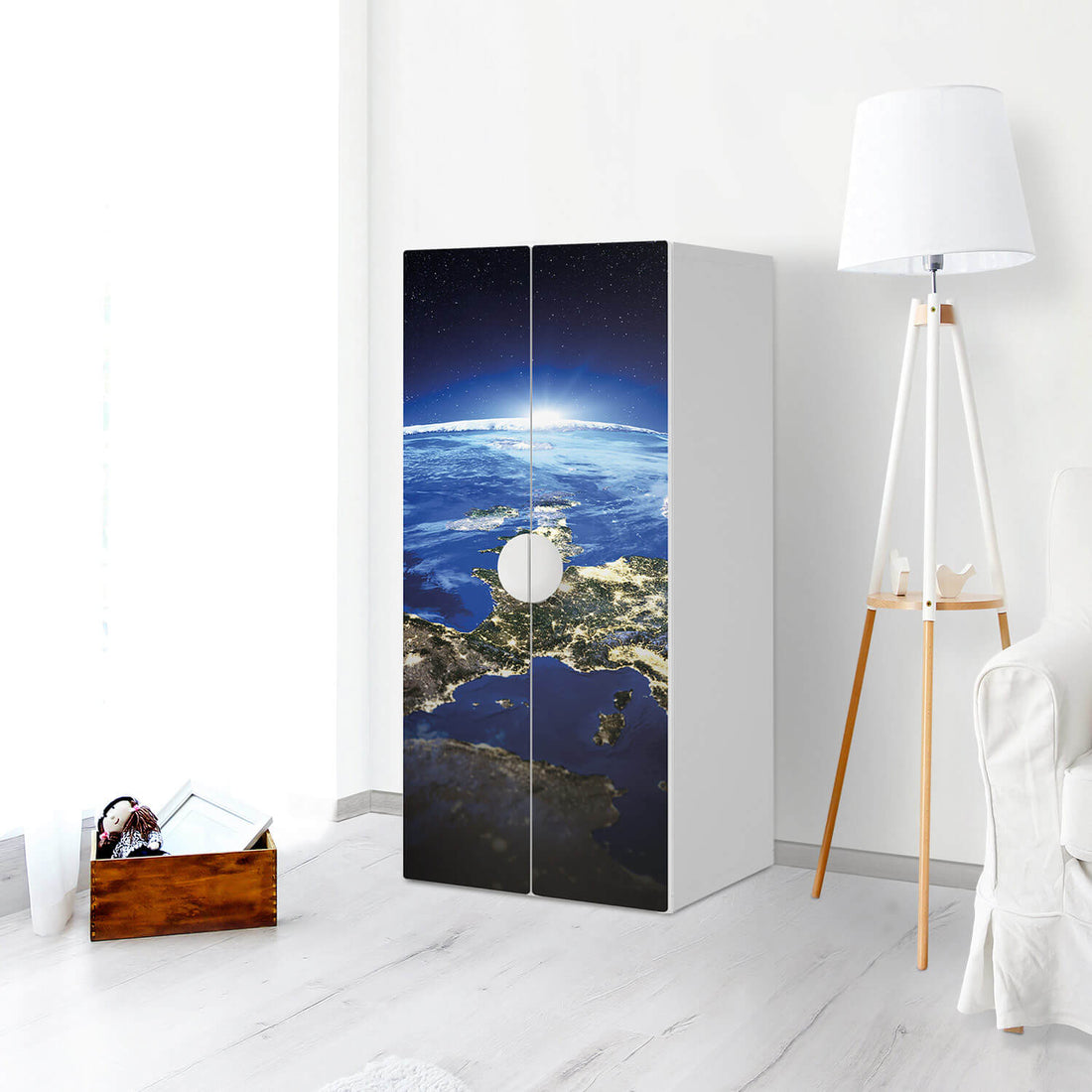 Möbelfolie Earth View - IKEA Smastad Schrank - 2 große Türen - Kinderzimmer