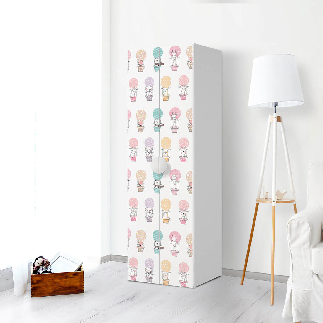 Selbstklebende Folie Flying Animals - IKEA Smastad kombiniert - 2 große Türen und 2 kleine Türen - Kinderzimmer