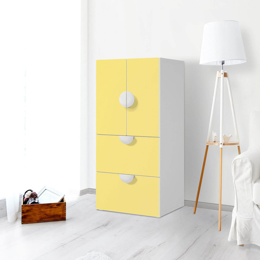Möbelfolie Gelb Light - IKEA Smastad kombiniert - 2 Schubladen und 2 kleine Türen - Kinderzimmer