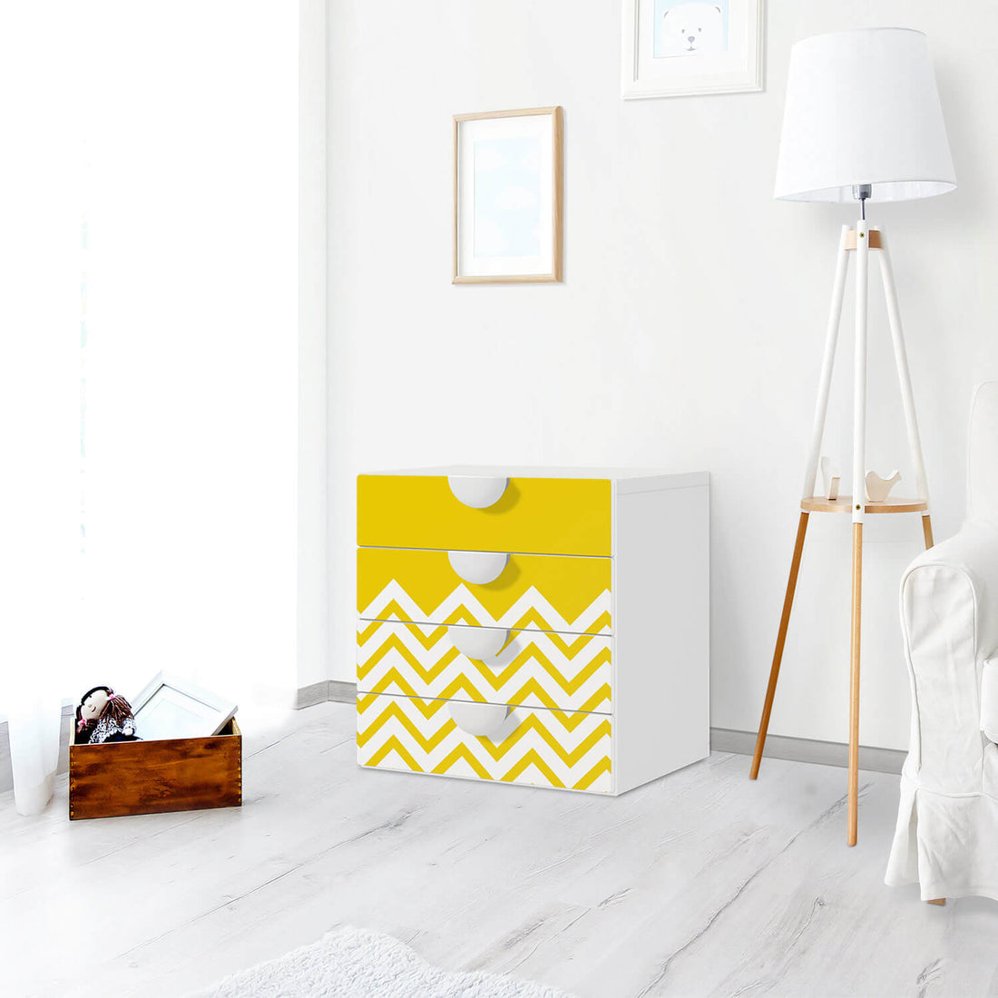 Klebefolie Gelbe Zacken - IKEA Smastad Kommode - 4 Schubladen - Kinderzimmer