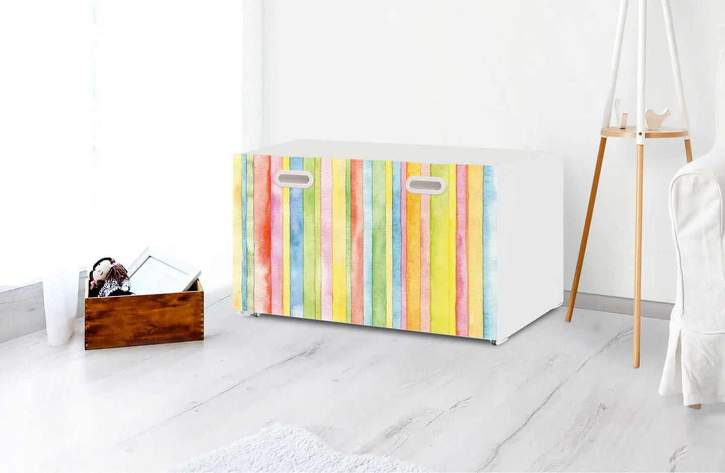 moebelfolie-ikea-stuva-fritids-bank-mit-kasten-kinderzimmer-watercolor-stripes