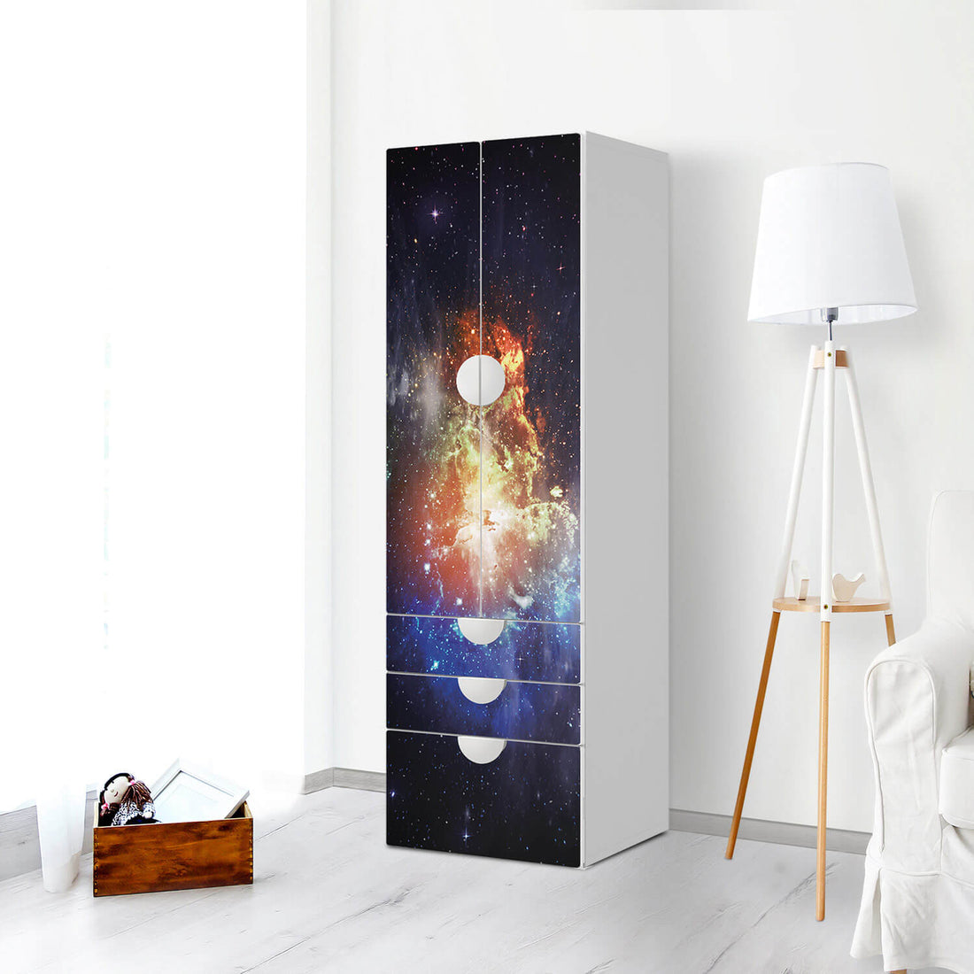 Klebefolie Nebula - IKEA Smastad kombiniert - 3 Schubladen und 2 große Türen - Kinderzimmer