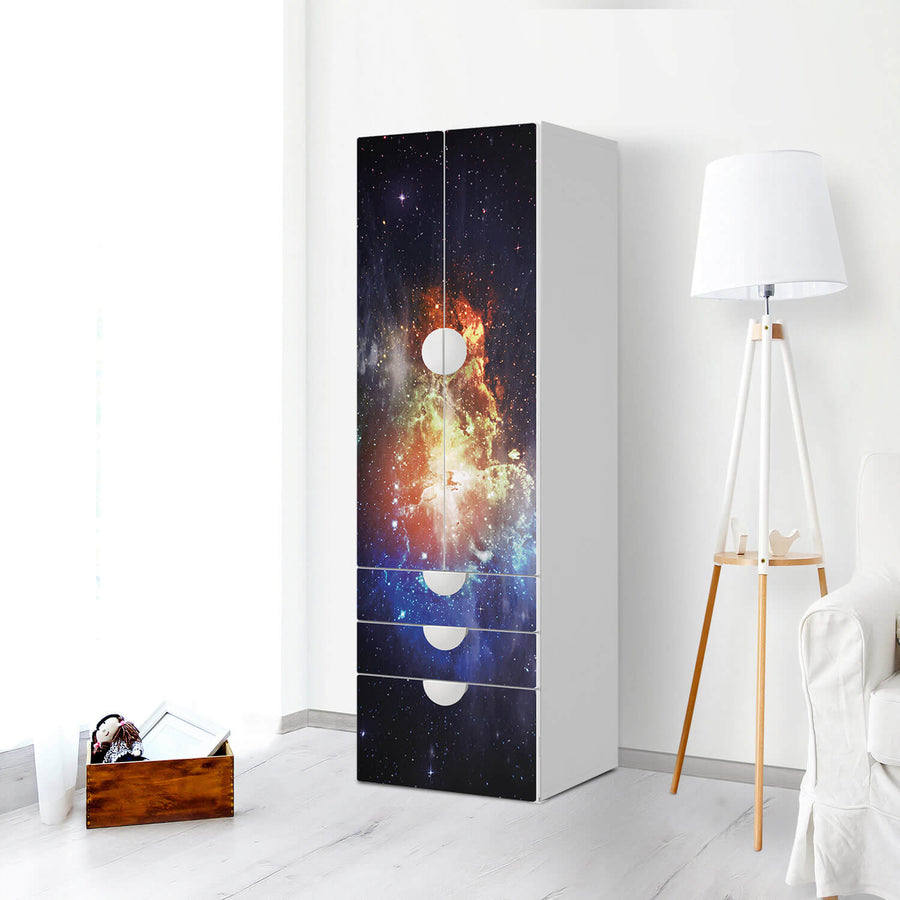 Klebefolie Nebula - IKEA Smastad kombiniert - 3 Schubladen und 2 große Türen - Kinderzimmer
