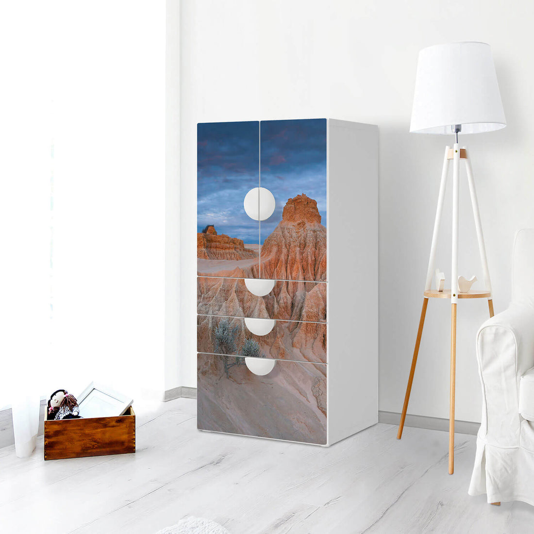 Möbelfolie Outback Australia - IKEA Smastad kombiniert - 3 Schubladen und 2 kleine Türen - Kinderzimmer