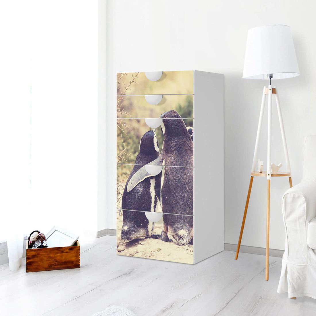 Möbel Klebefolie Pingu Friendship - IKEA Smastad Kommode - 5 Schubladen - Kinderzimmer