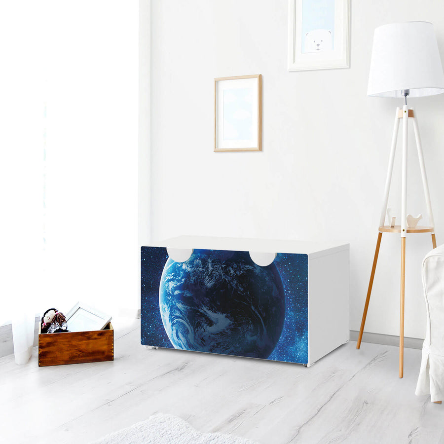 Möbelfolie Planet Blue - IKEA Smastad Bank mit Kasten - Kinderzimmer