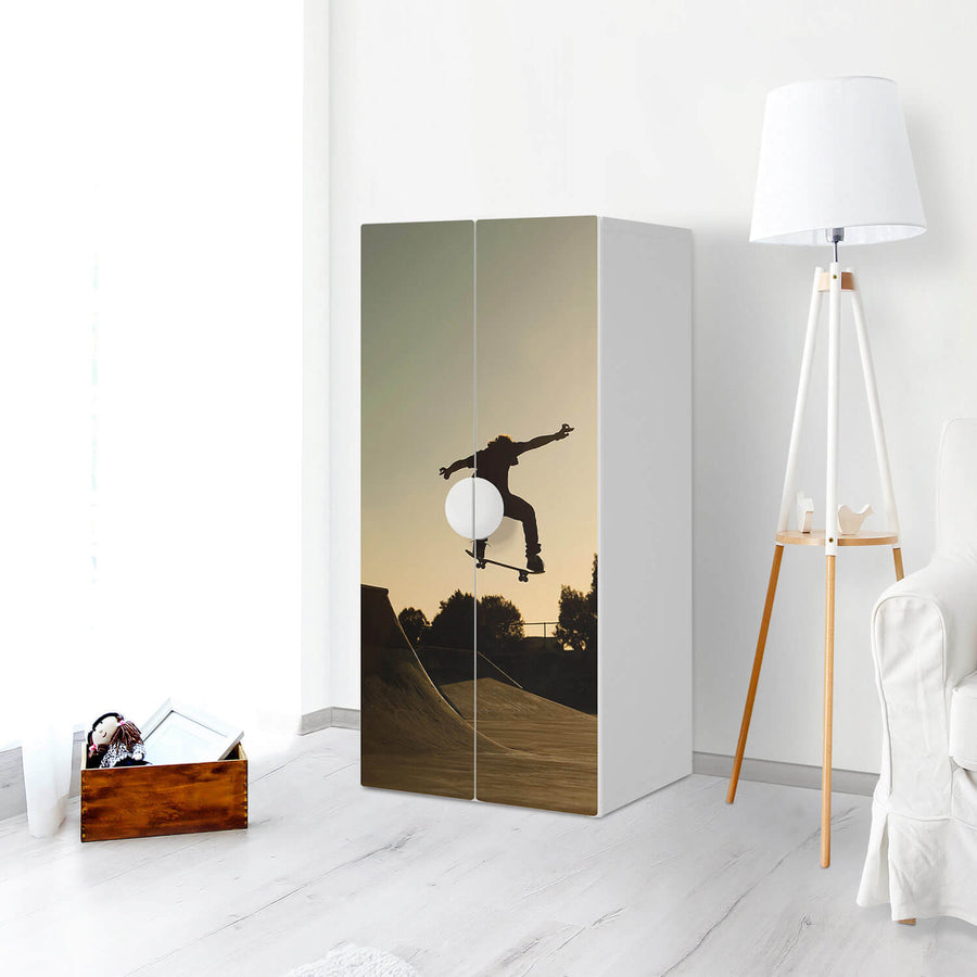 Möbelfolie Skater - IKEA Smastad Schrank - 2 große Türen - Kinderzimmer