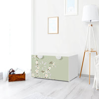 Möbelfolie White Blossoms - IKEA Smastad Bank mit Kasten - Kinderzimmer