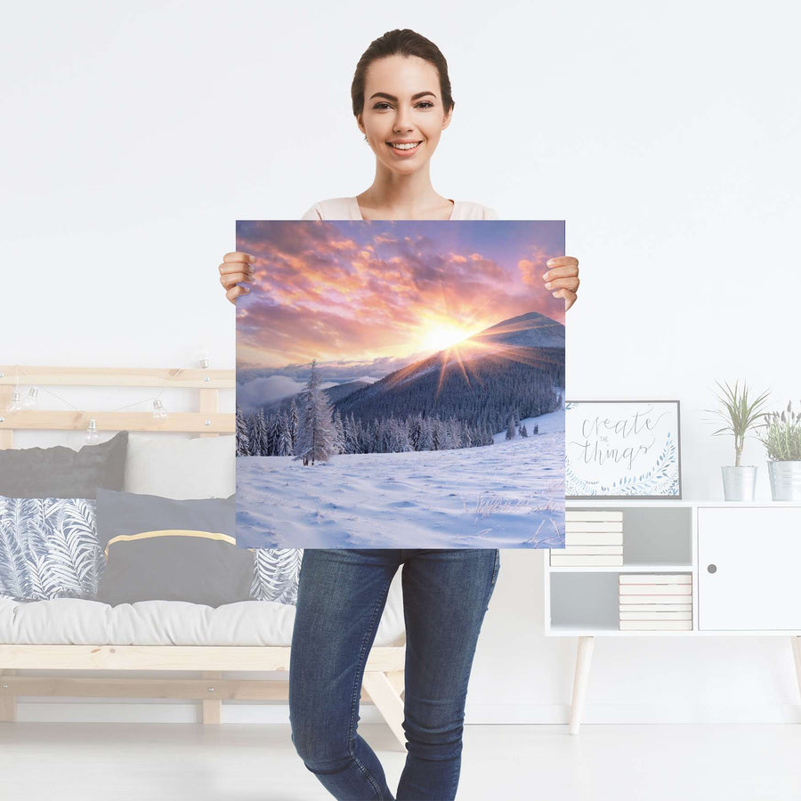 Selbstklebender Folienbogen Zauberhafte Winterlandschaft - Größe: 60x60 cm