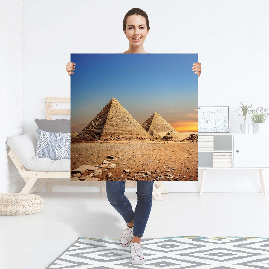 Selbstklebender Folienbogen Pyramids - Größe: 90x90 cm