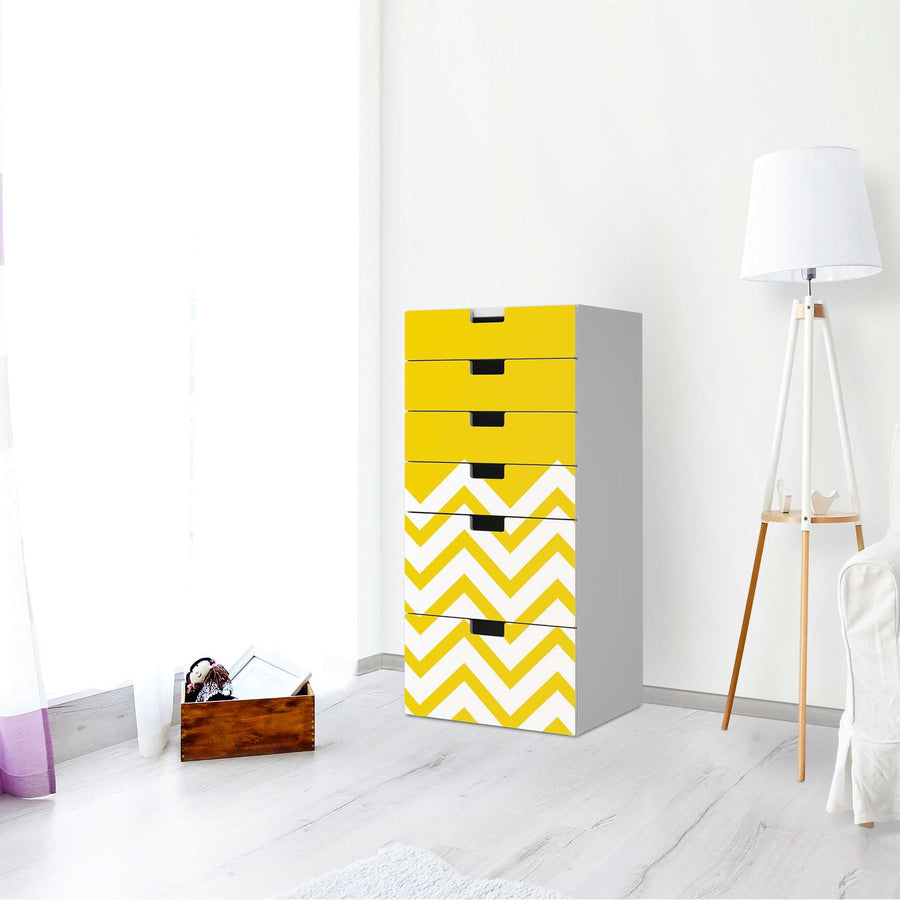 Klebefolie für Möbel Gelbe Zacken - IKEA Stuva Kommode - 6 Schubladen - Wohnzimmer