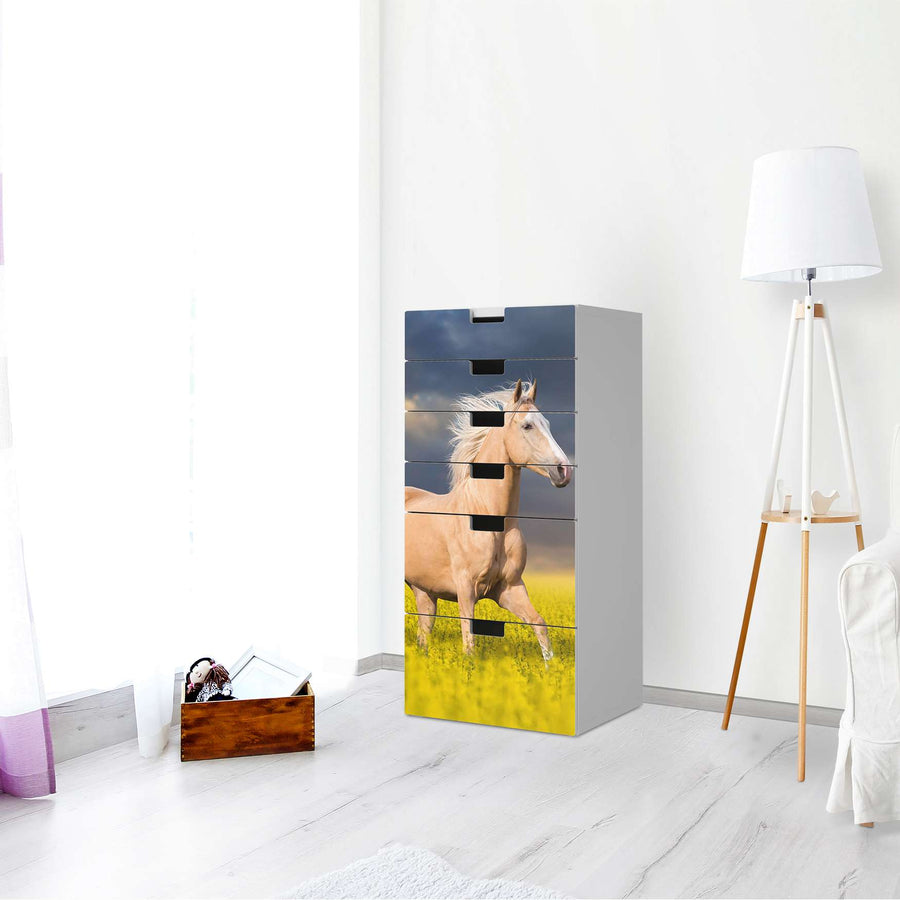 Klebefolie für Möbel Wildpferd - IKEA Stuva Kommode - 6 Schubladen - Wohnzimmer