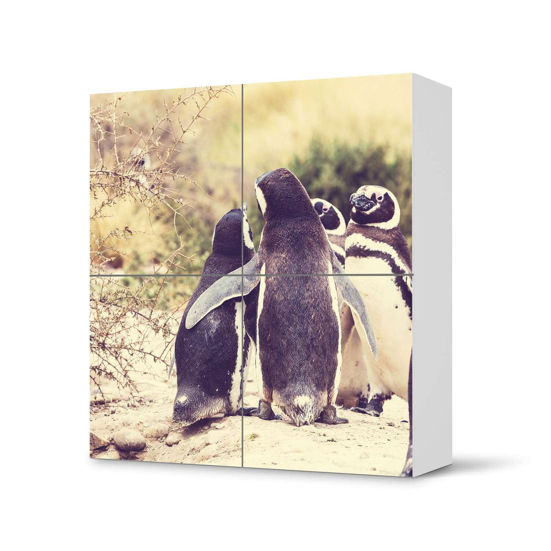 Klebefolie für Schränke Pingu Friendship - IKEA Besta Schrank Quadratisch 4 Türen  - weiss
