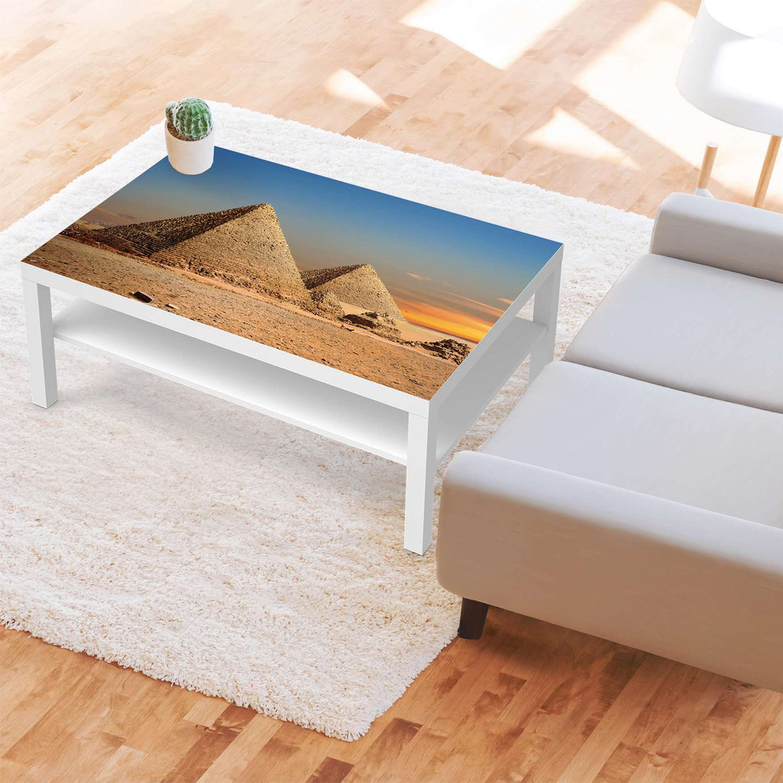 Klebefolie Pyramids - IKEA Lack Tisch 118x78 cm - Wohnzimmer
