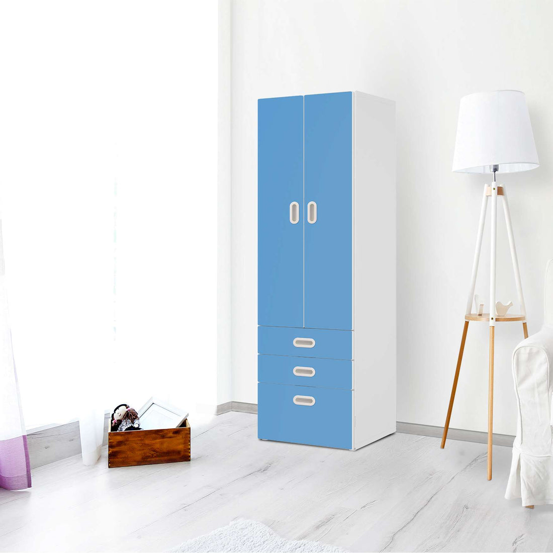Klebefolie Blau Light - IKEA Stuva / Fritids kombiniert - 3 Schubladen und 2 große Türen - Kinderzimmer