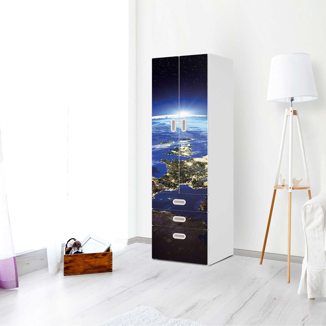 Klebefolie Earth View - IKEA Stuva / Fritids kombiniert - 3 Schubladen und 2 große Türen - Kinderzimmer