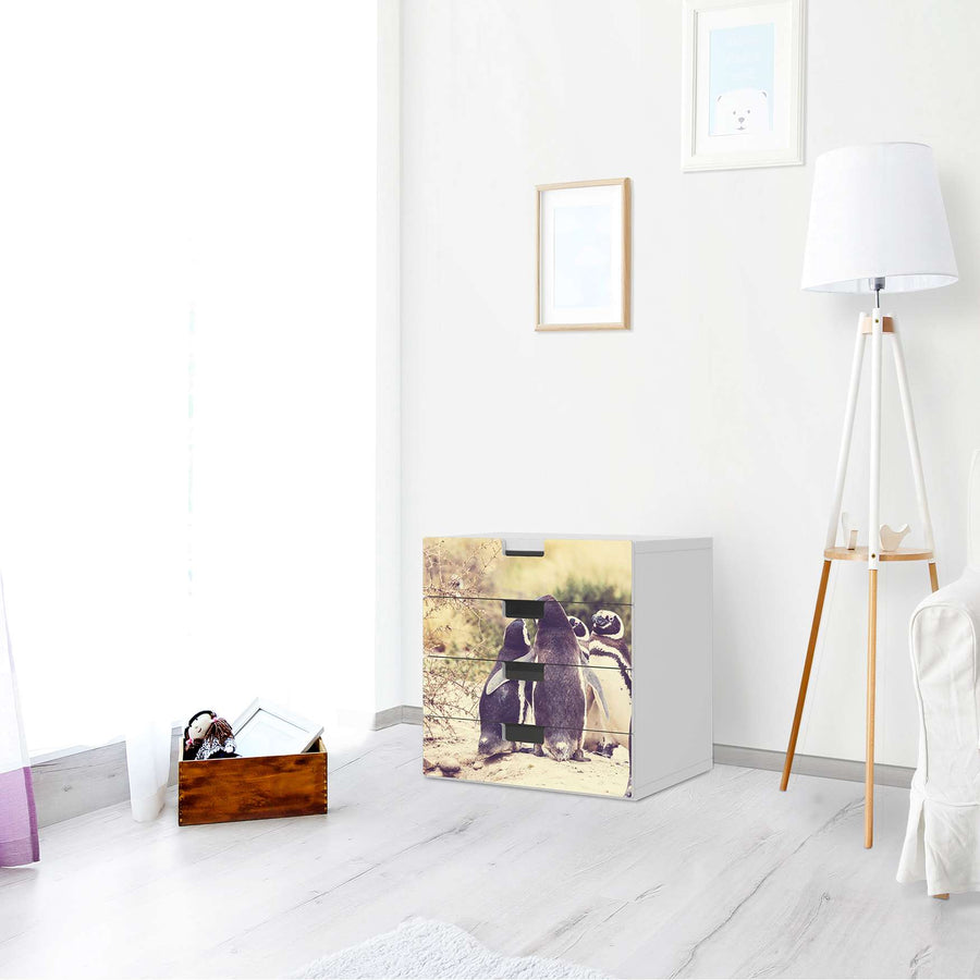 Klebefolie Pingu Friendship - IKEA Stuva Kommode - 4 Schubladen - Wohnzimmer