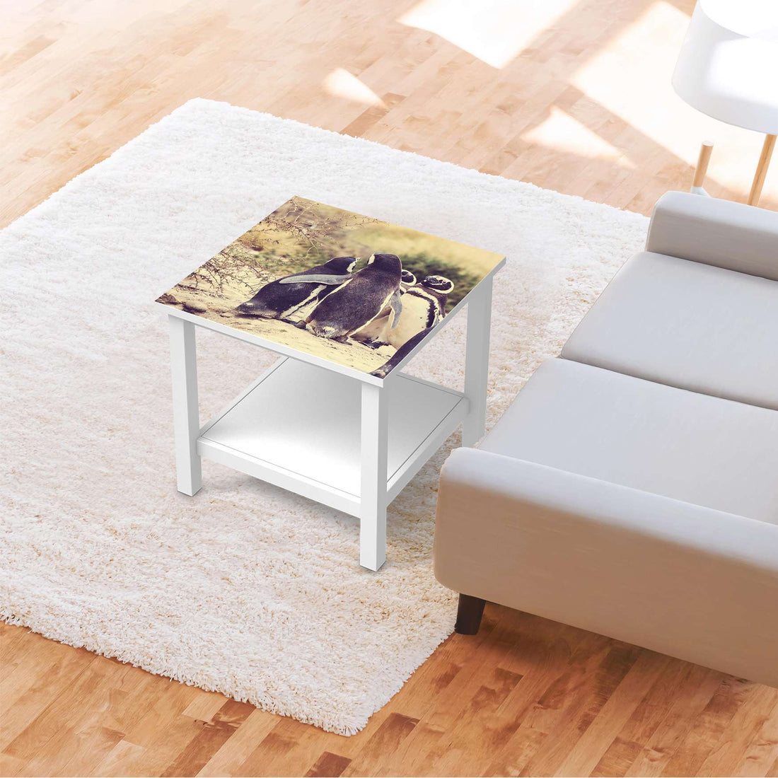 Möbel Klebefolie Pingu Friendship - IKEA Hemnes Beistelltisch 55x55 cm - Wohnzimmer