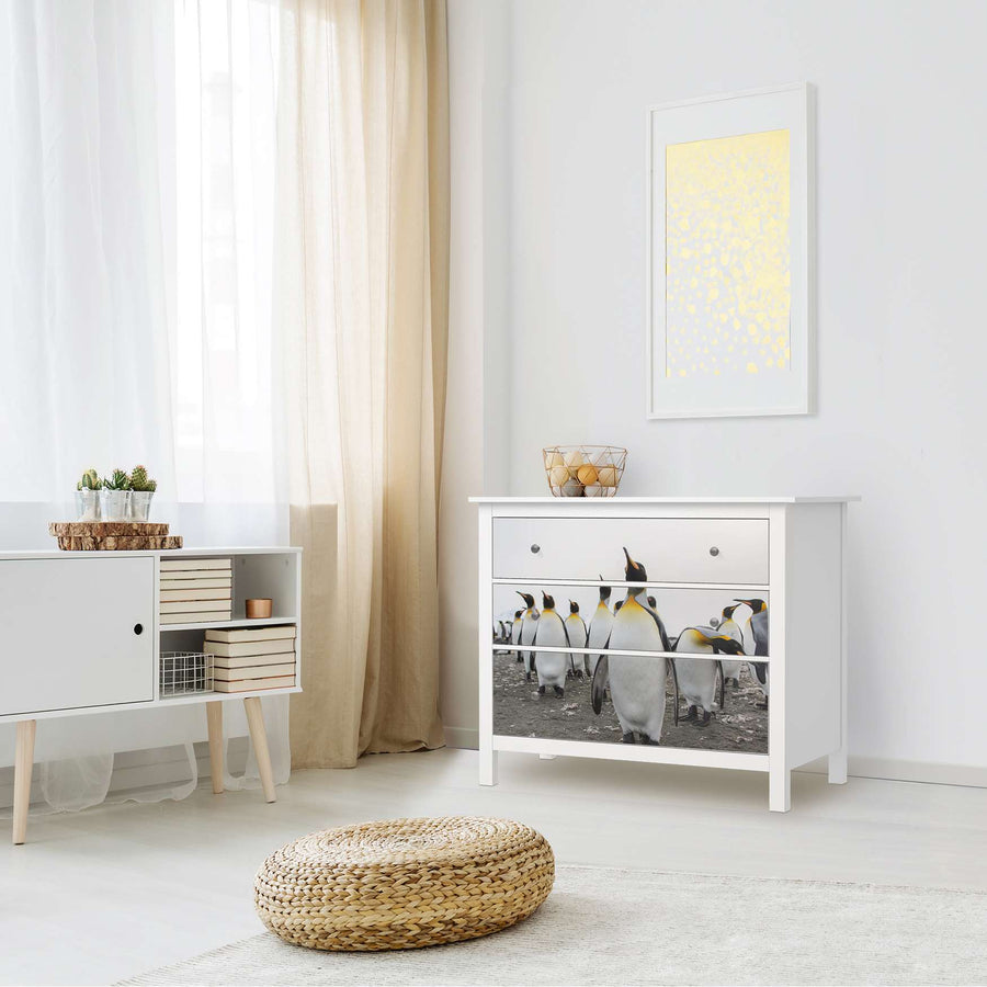Möbelfolie Penguin Family - IKEA Hemnes Kommode 3 Schubladen - Wohnzimmer