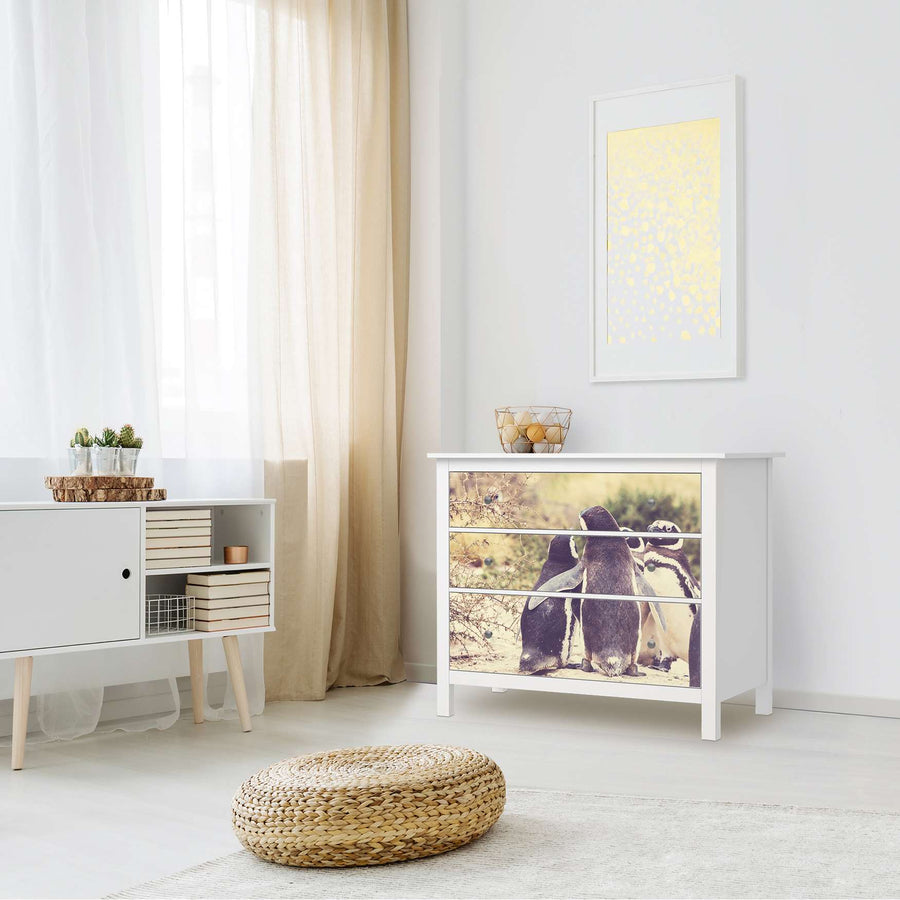 Möbelfolie Pingu Friendship - IKEA Hemnes Kommode 3 Schubladen - Wohnzimmer