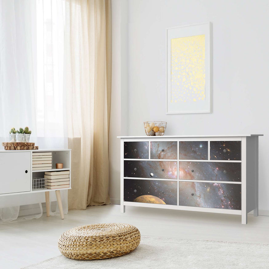Möbelfolie Milky Way - IKEA Hemnes Kommode 8 Schubladen - Wohnzimmer