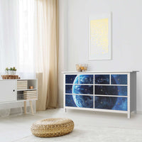 Möbelfolie Planet Blue - IKEA Hemnes Kommode 8 Schubladen - Wohnzimmer