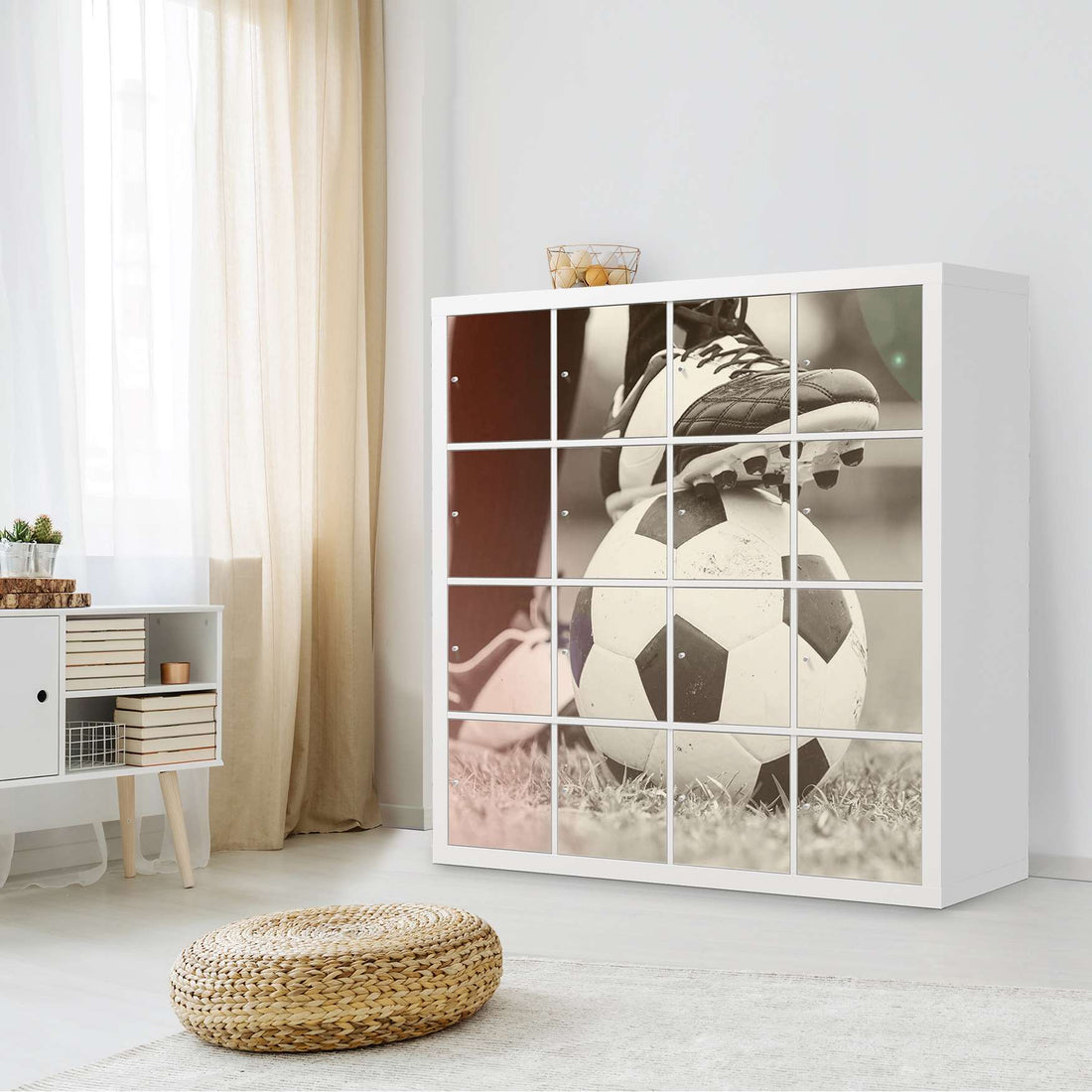 Möbelfolie Kick it - IKEA Kallax Regal 16 Türen - Kinderzimmer