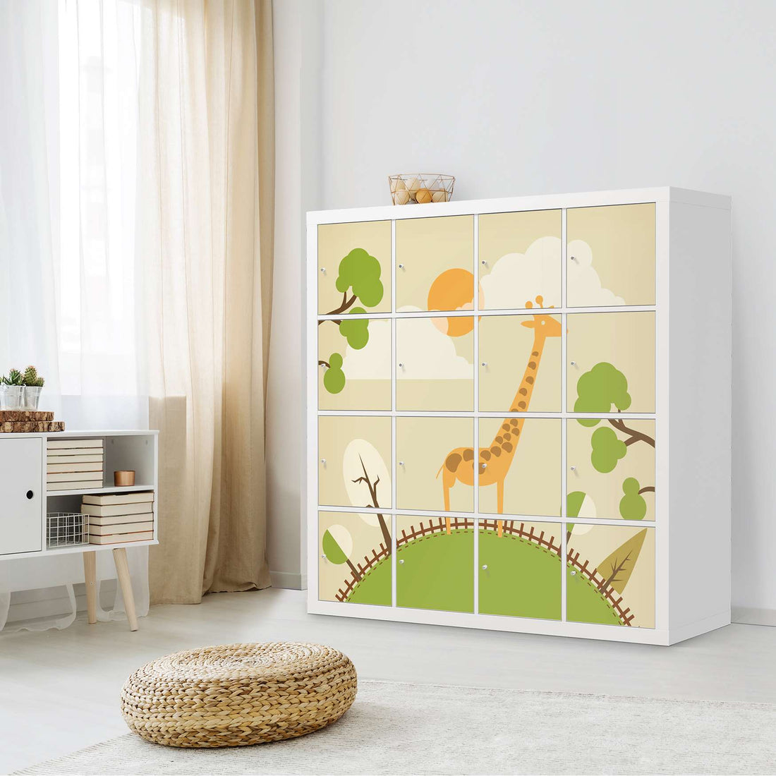 Möbelfolie Mountain Giraffe - IKEA Kallax Regal 16 Türen - Kinderzimmer