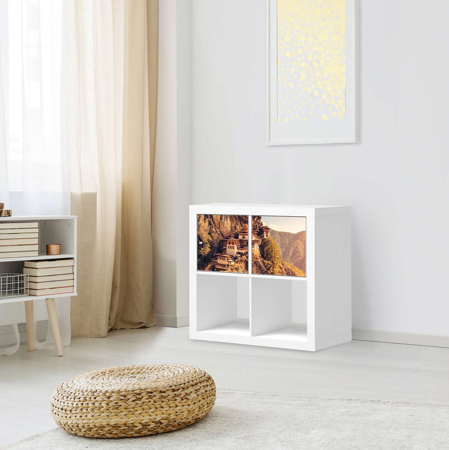 Möbelfolie Bhutans Paradise - IKEA Kallax Regal 2 Türen Quer - Wohnzimmer