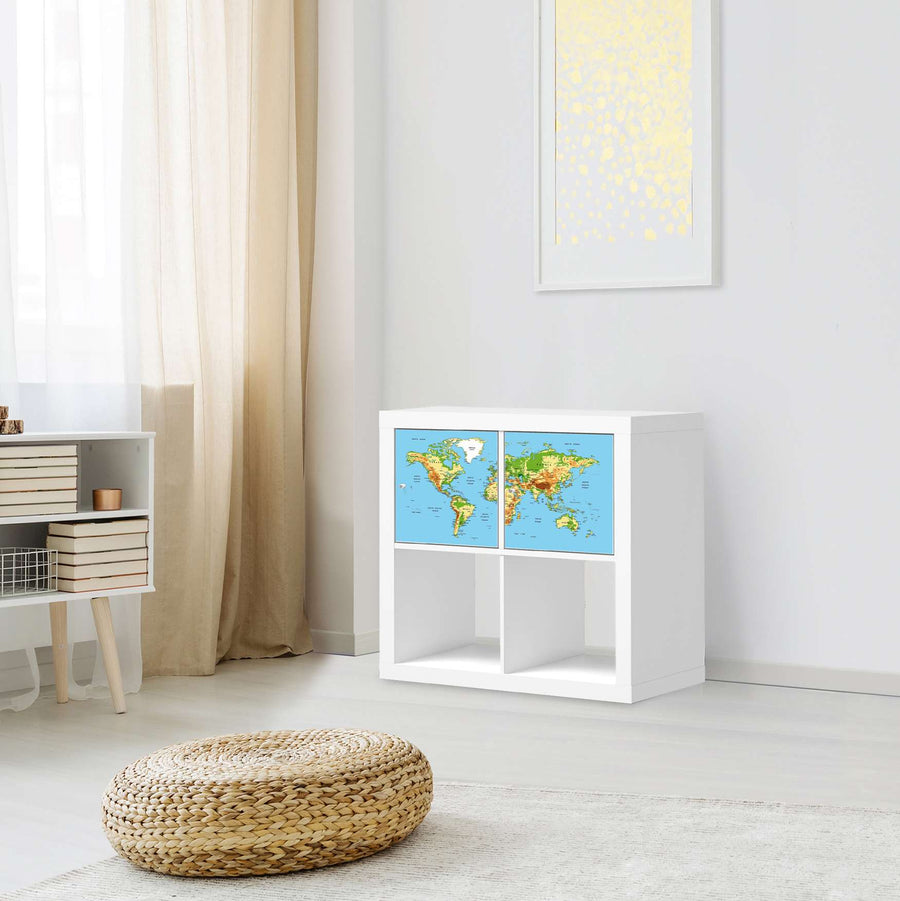 Möbelfolie Geografische Weltkarte - IKEA Kallax Regal 2 Türen Quer - Wohnzimmer