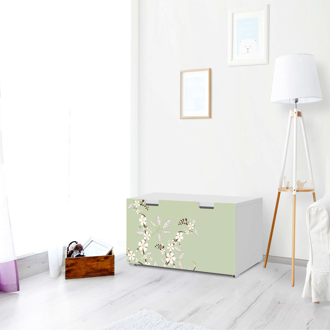 Möbelfolie White Blossoms - IKEA Stuva Banktruhe - Wohnzimmer