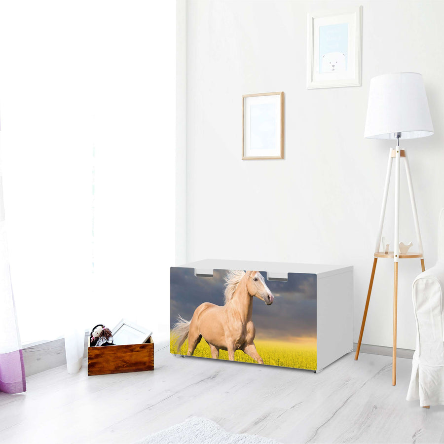 Möbelfolie Wildpferd - IKEA Stuva Banktruhe - Wohnzimmer