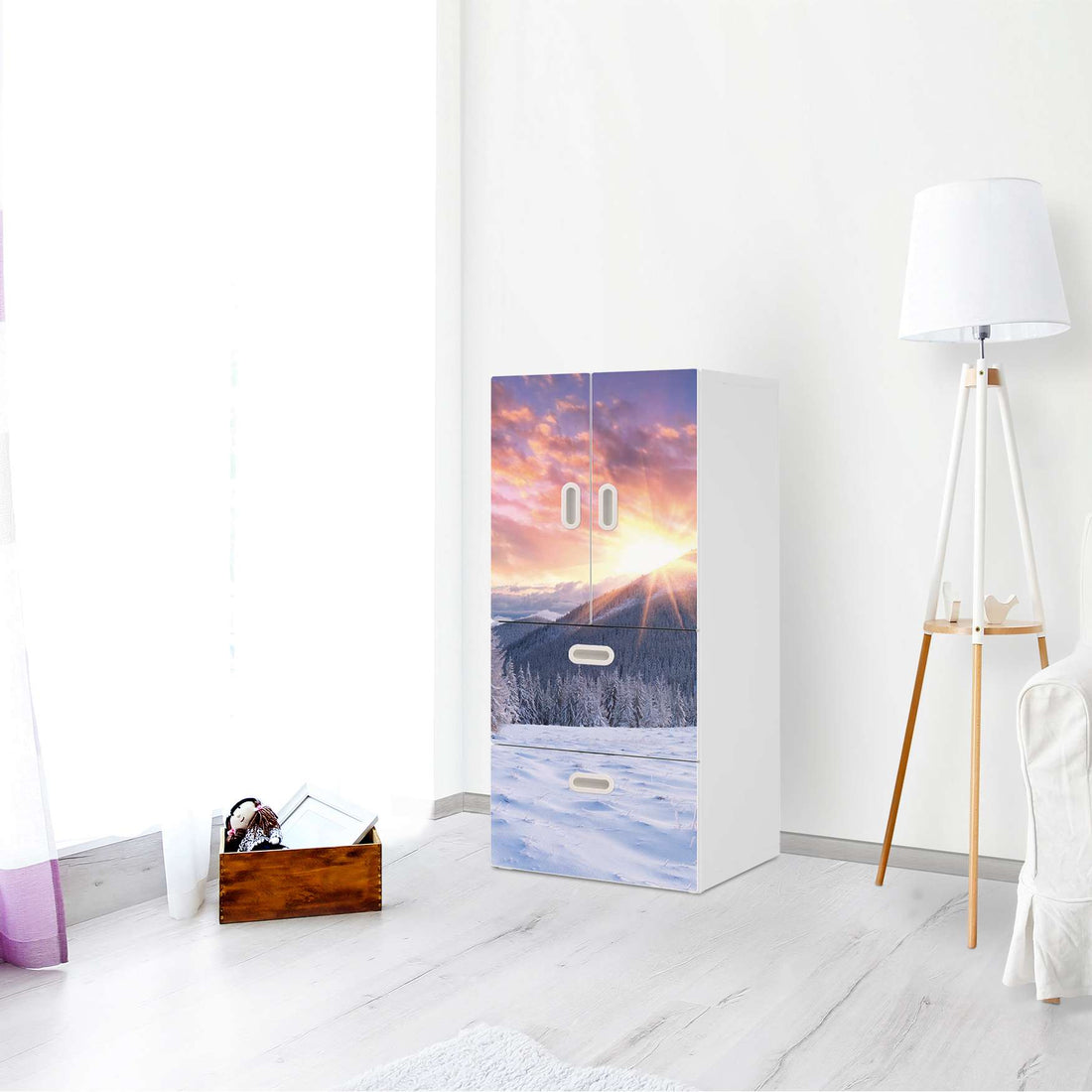 Möbelfolie Zauberhafte Winterlandschaft - IKEA Stuva / Fritids kombiniert - 2 Schubladen und 2 kleine Türen - Kinderzimmer