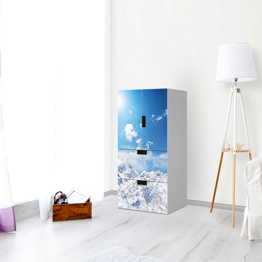 Möbelfolie Everest - IKEA Stuva kombiniert - 2 Schubladen und 2 kleine Türen - Wohnzimmer