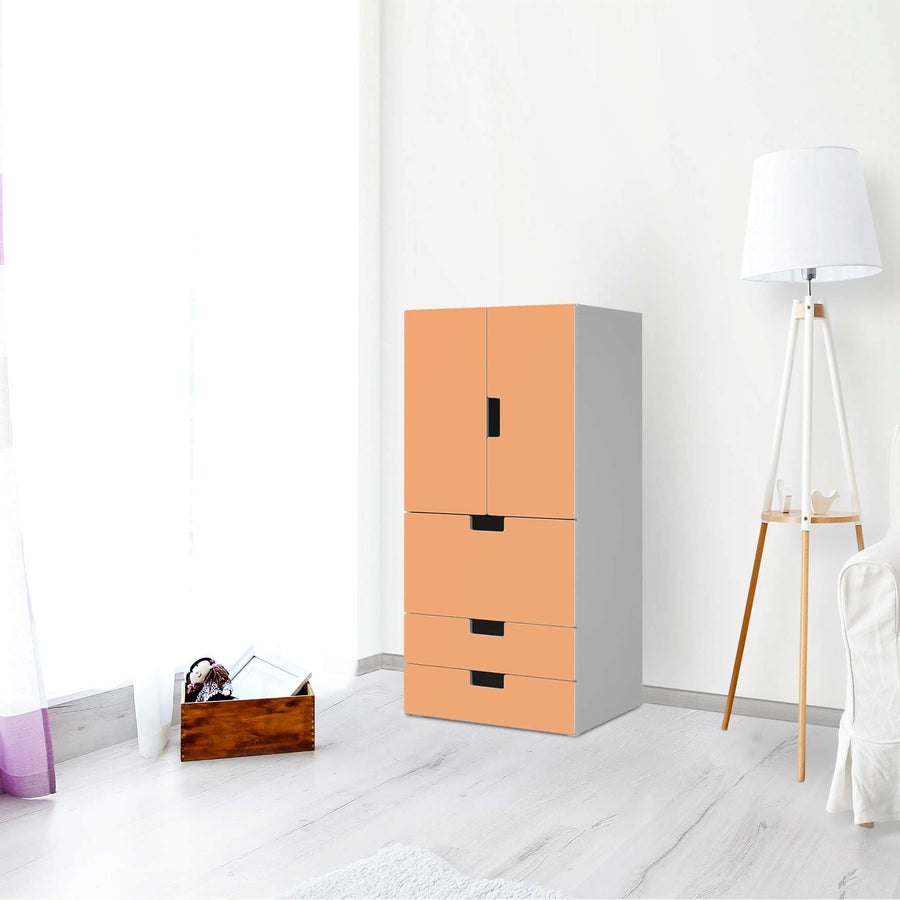 Möbelfolie Orange Light - IKEA Stuva kombiniert - 3 Schubladen und 2 kleine Türen - Wohnzimmer