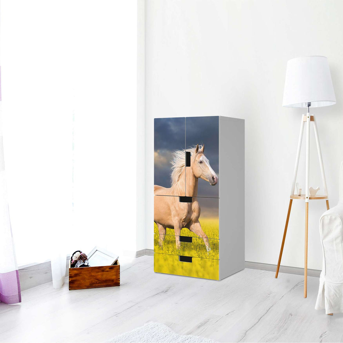 Möbelfolie Wildpferd - IKEA Stuva kombiniert - 3 Schubladen und 2 kleine Türen - Wohnzimmer