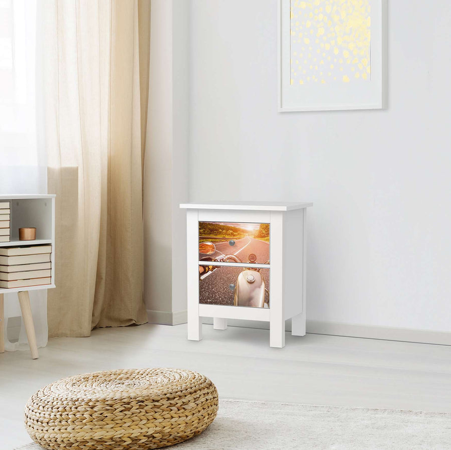 Selbstklebende Folie Easy Rider - IKEA Hemnes Kommode 2 Schubladen - Wohnzimmer