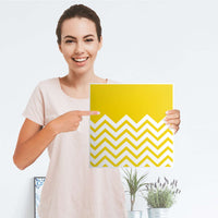 Selbstklebende Folie Gelbe Zacken - IKEA Kallax Regal 1 Türe - Folie