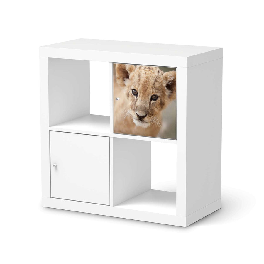 Selbstklebende Folie Simba - IKEA Kallax Regal 1 Türe  - weiss