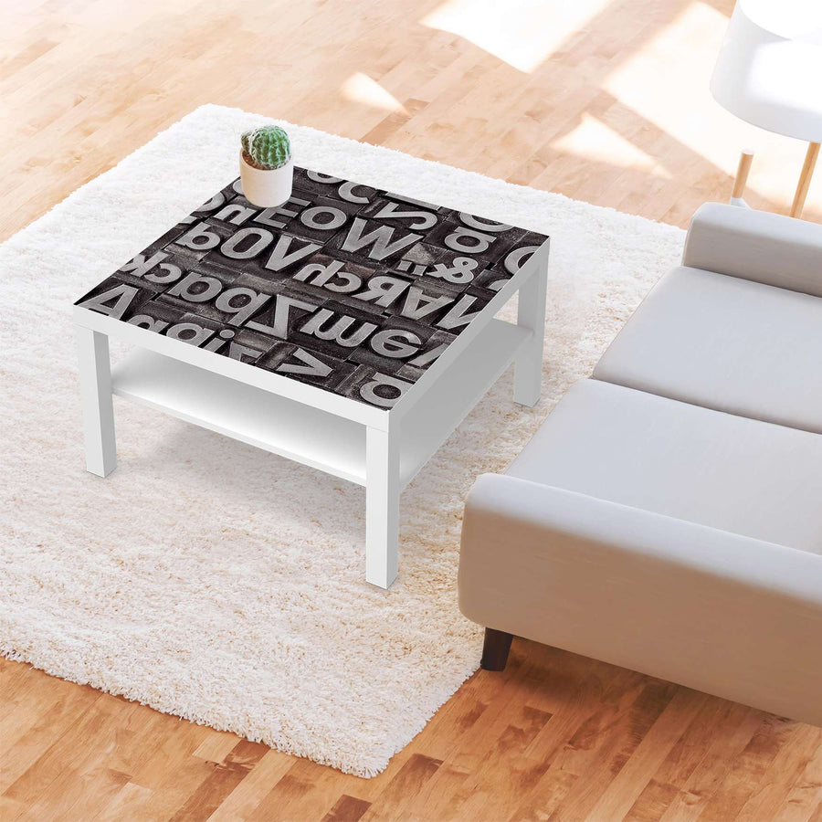 Selbstklebende Folie Alphabet - IKEA Lack Tisch 78x78 cm - Wohnzimmer