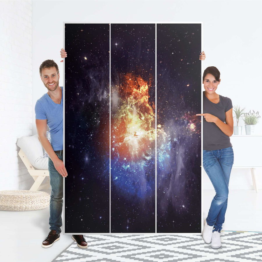 Selbstklebende Folie Nebula - IKEA Pax Schrank 236 cm Höhe - 3 Türen - Folie
