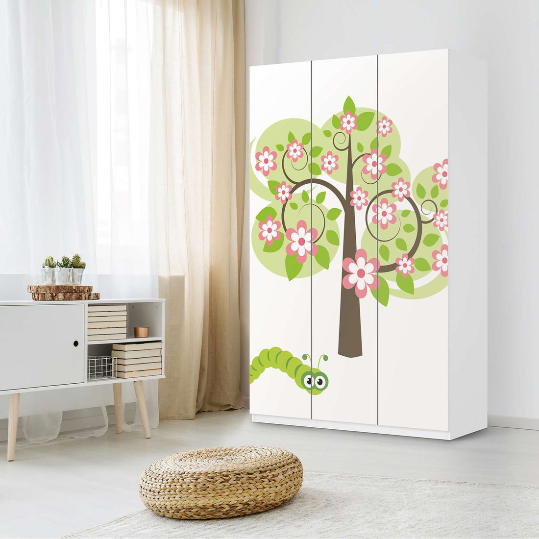 Selbstklebende Folie Blooming Tree - IKEA Pax Schrank 236 cm Höhe - 3 Türen - Kinderzimmer