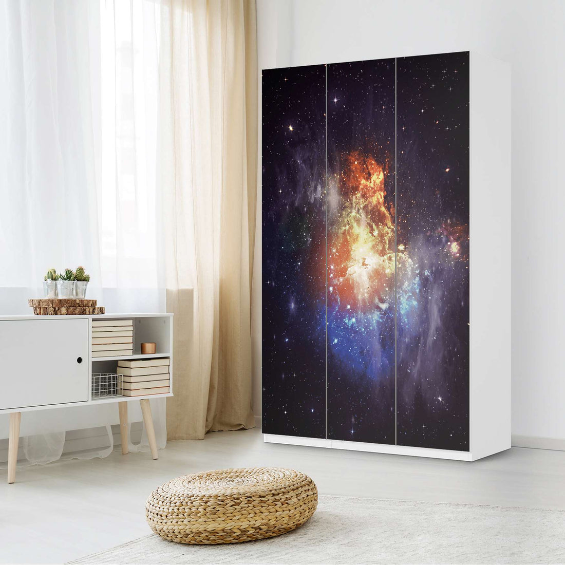 Selbstklebende Folie Nebula - IKEA Pax Schrank 236 cm Höhe - 3 Türen - Schlafzimmer