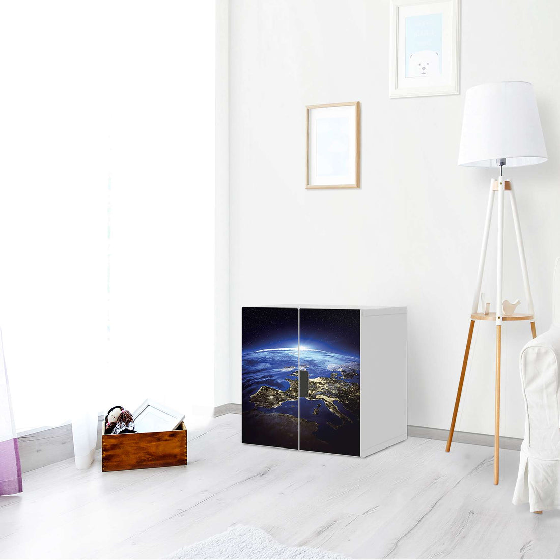Selbstklebende Folie Earth View - IKEA Stuva Schrank - 2 kleine Türen - Wohnzimmer