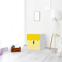 Selbstklebende Folie Gelbe Zacken - IKEA Stuva Schrank - 2 kleine Türen - Wohnzimmer